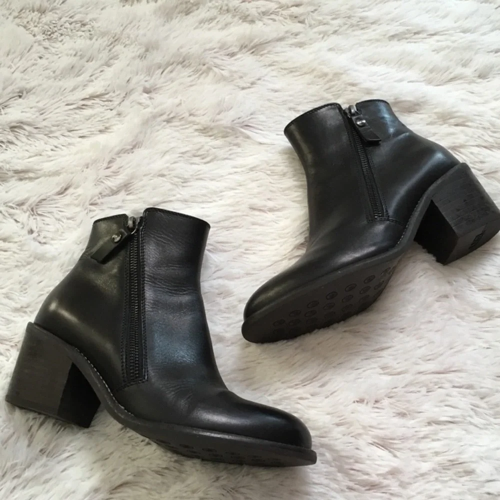 AGL ATTILIO GIUSTI LEOMBRUNI Ella Block Heel Bootie black boots size 37.5